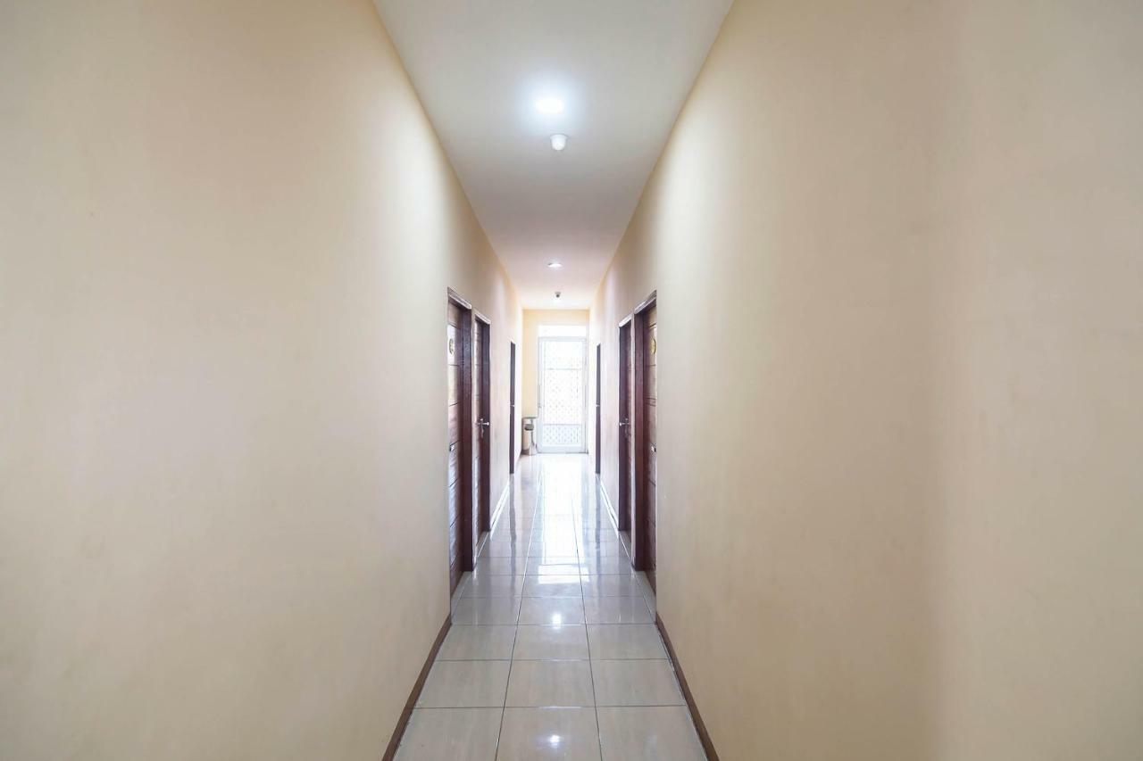 Sentosa Guest House Pontianak Exterior foto