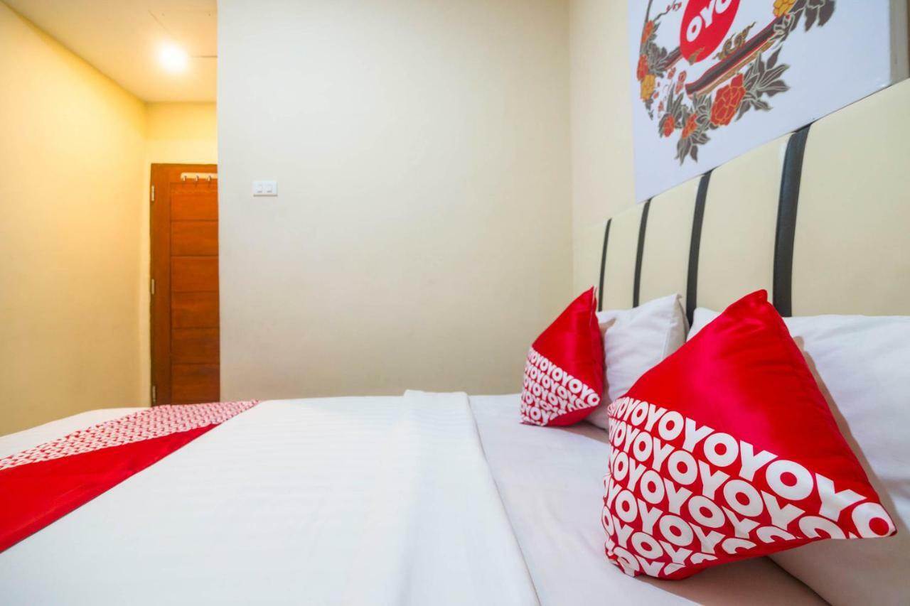 Sentosa Guest House Pontianak Exterior foto