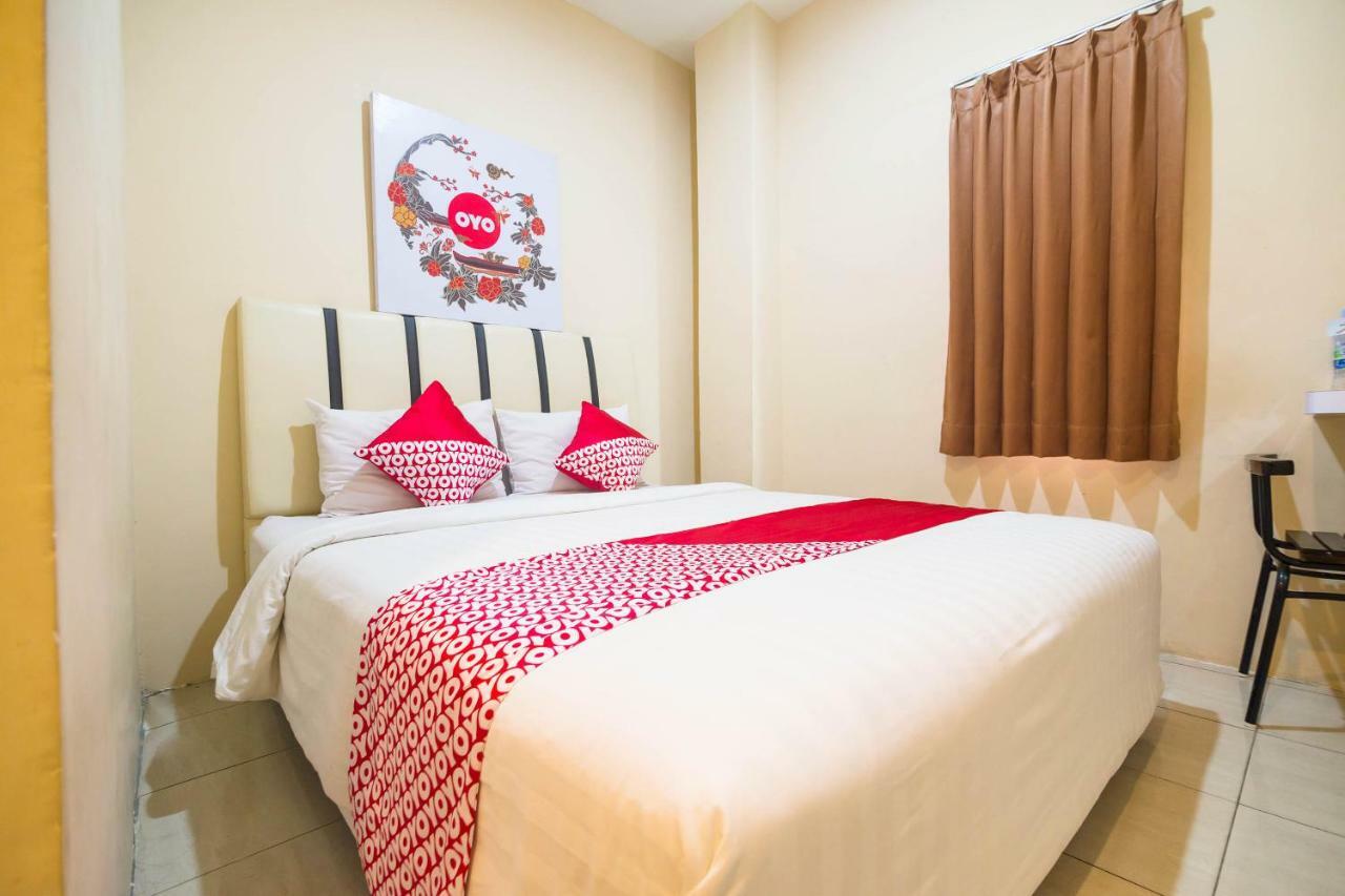 Sentosa Guest House Pontianak Exterior foto